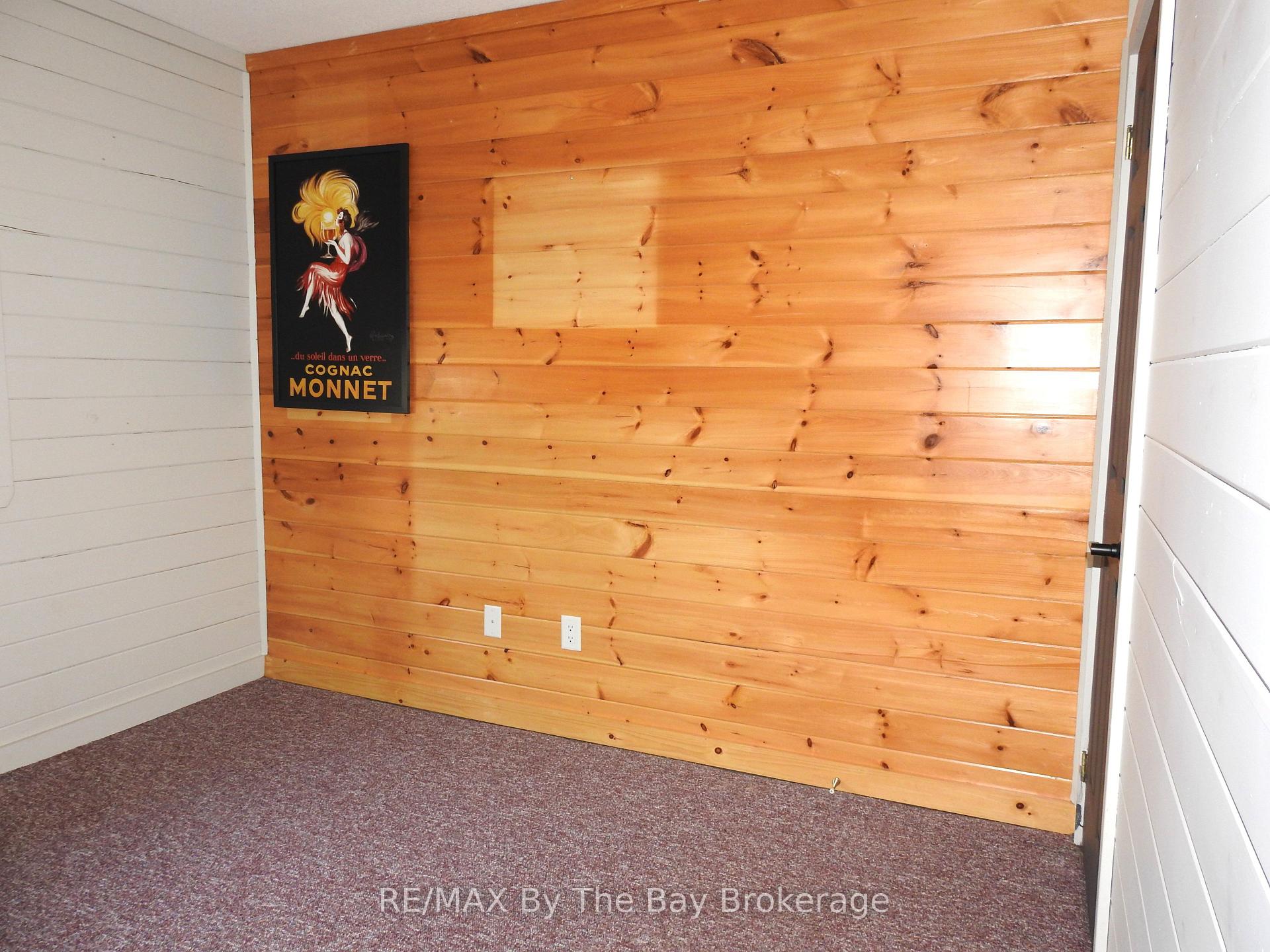 Photo 19 of 11 Cabin Crescent, Wasaga Beach — HOMEH
