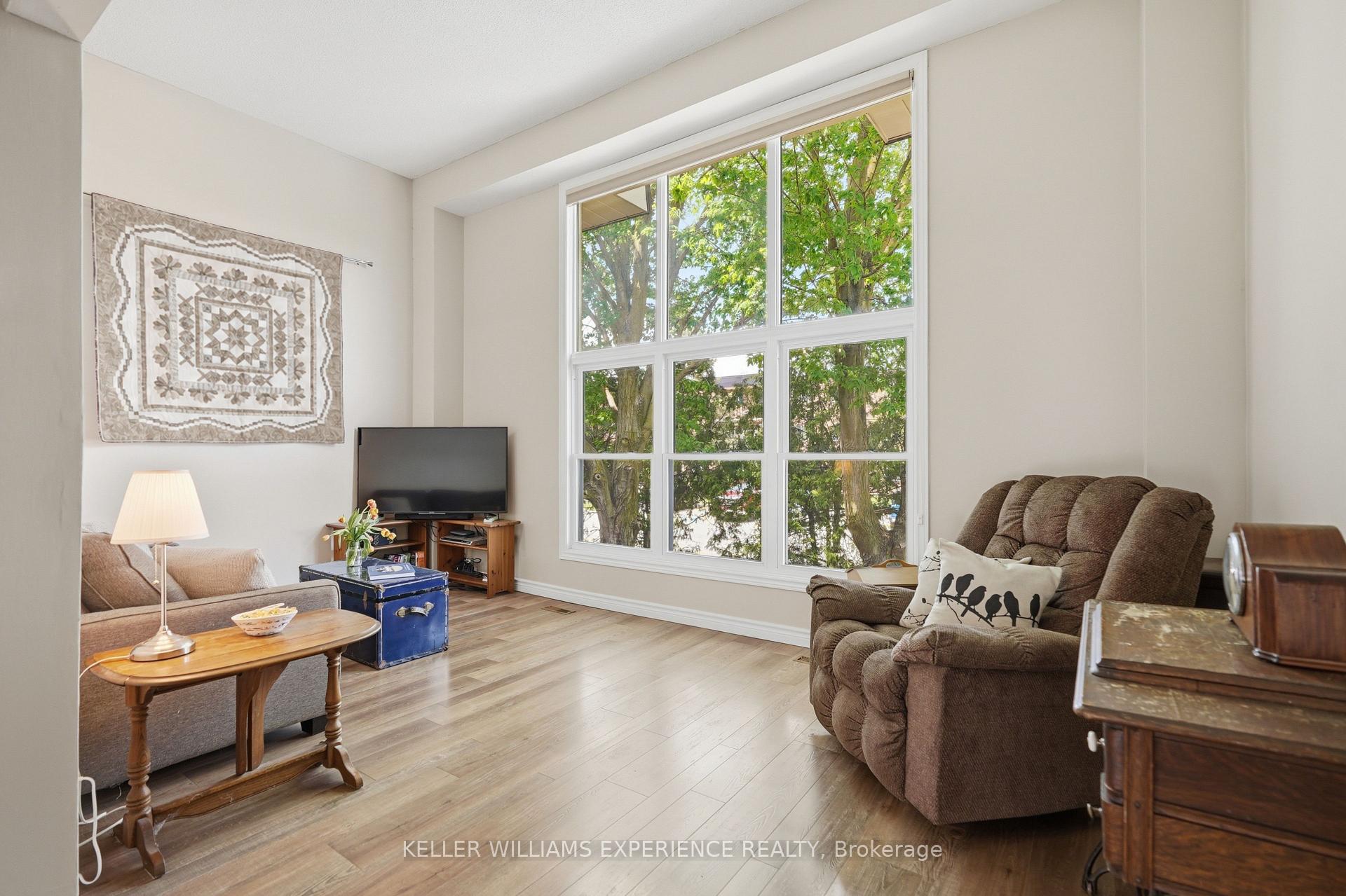 Photo 1 of Unit 8, 246 Tupper Boulevard, New Tecumseth, Alliston — HOMEH