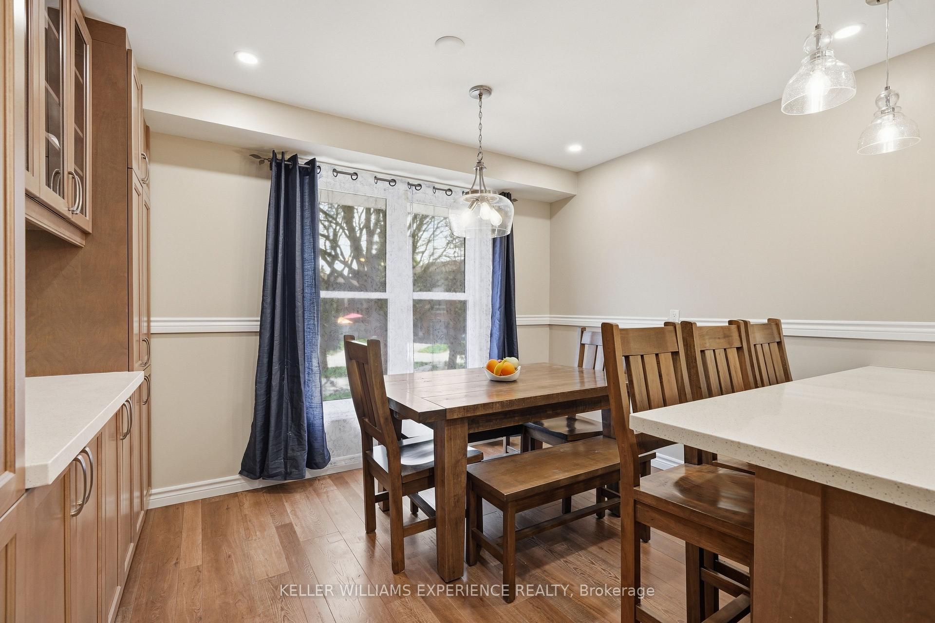 Photo 5 of Unit 8, 246 Tupper Boulevard, New Tecumseth, Alliston — HOMEH