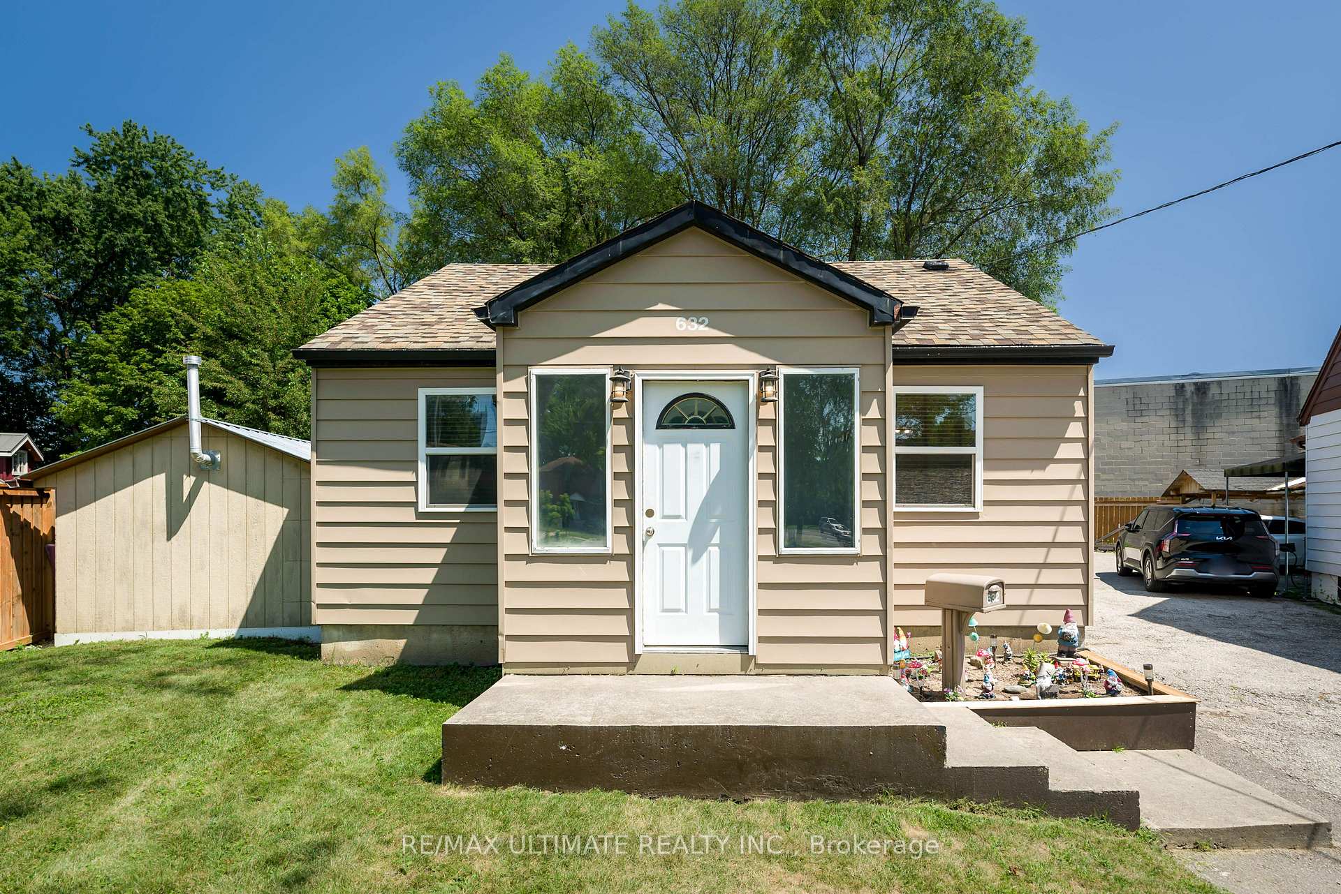 Photo of 632 Trethewey Drive