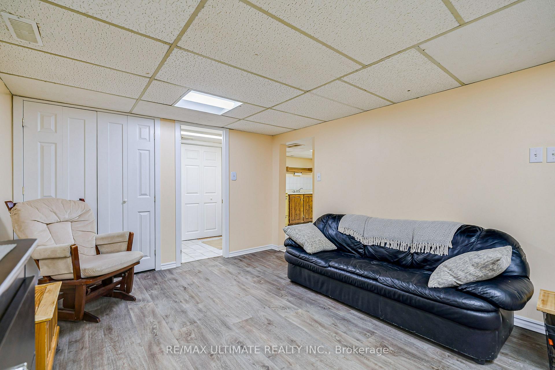 Photo 22 of 632 Trethewey Drive, North York, Brookhaven-Amesbury — HOMEH