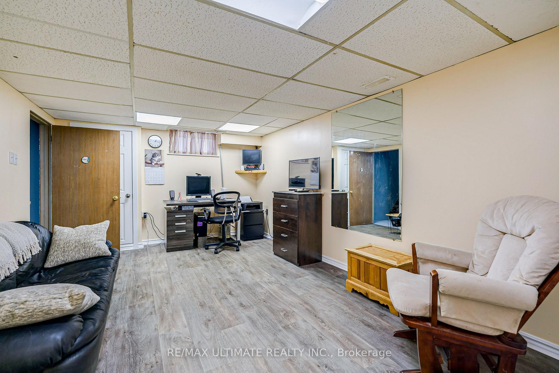 Photo 23 of 632 Trethewey Drive, North York, Brookhaven-Amesbury — HOMEH