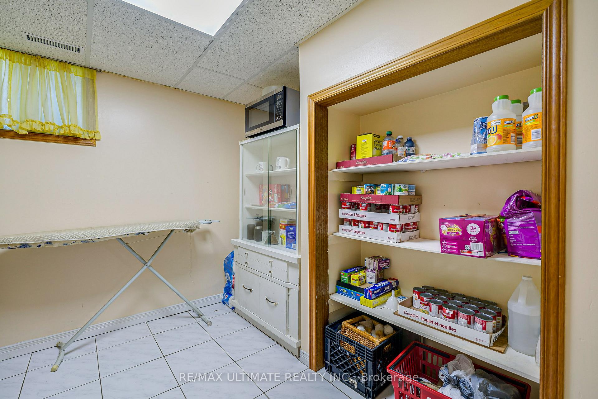 Photo 26 of 632 Trethewey Drive, North York, Brookhaven-Amesbury — HOMEH