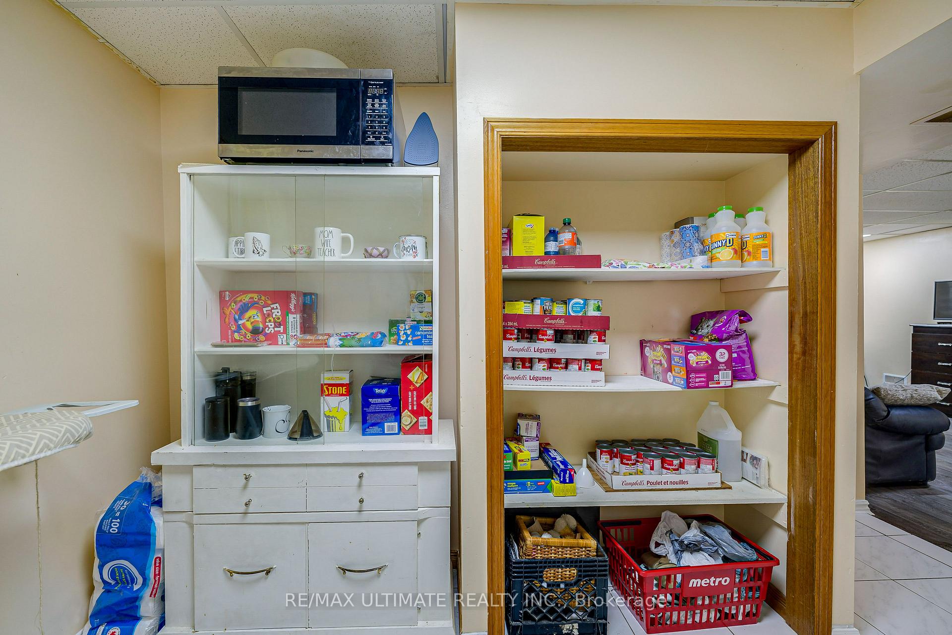 Photo 28 of 632 Trethewey Drive, North York, Brookhaven-Amesbury — HOMEH