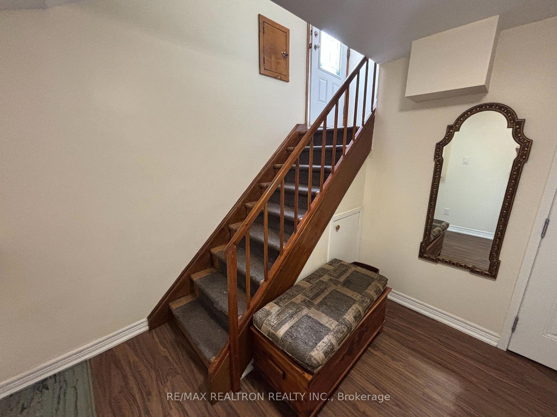 Photo 2 of Unit Bsmt, 695 Glencairn Avenue, Toronto, Englemount-Lawrence — HOMEH