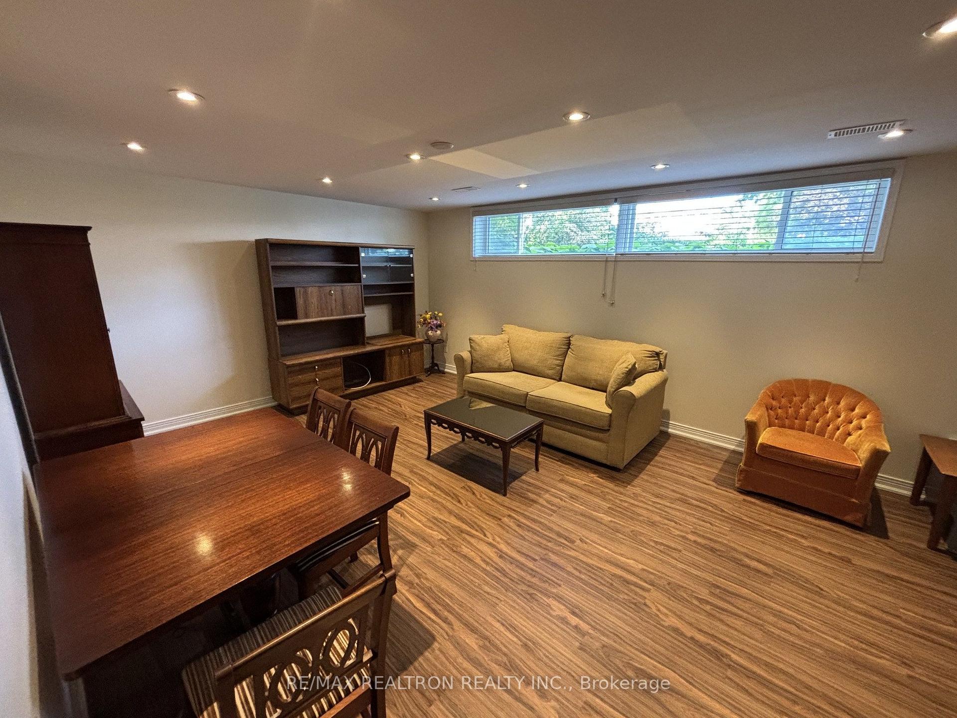 Photo 4 of Unit Bsmt, 695 Glencairn Avenue, Toronto, Englemount-Lawrence — HOMEH