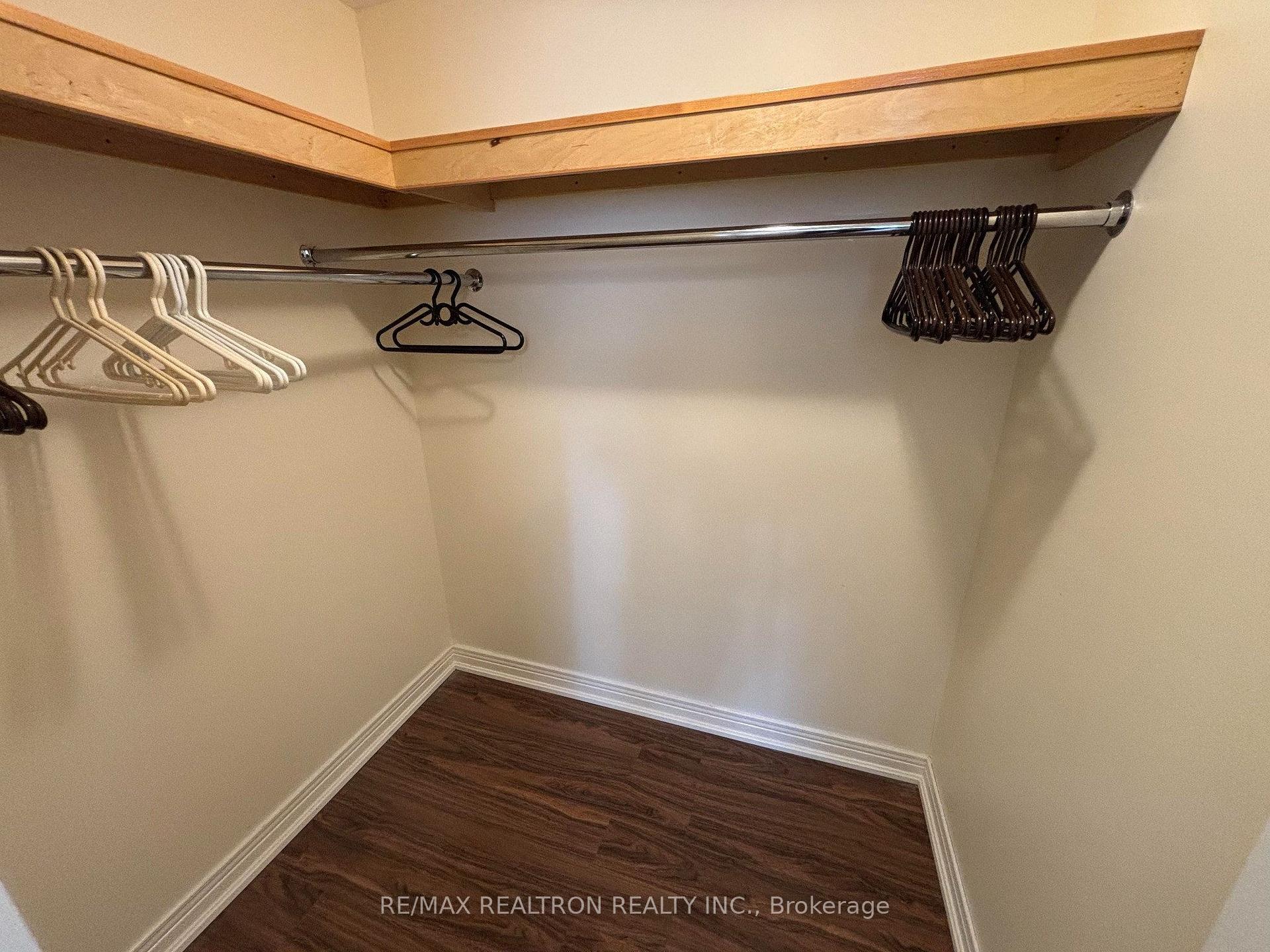 Photo 11 of Unit Bsmt, 695 Glencairn Avenue, Toronto, Englemount-Lawrence — HOMEH