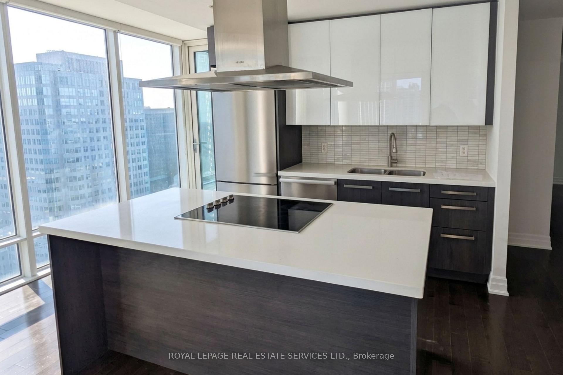 Photo 2 of Unit 2802, 8 The Esplanade, Toronto, Waterfront Communities — HOMEH