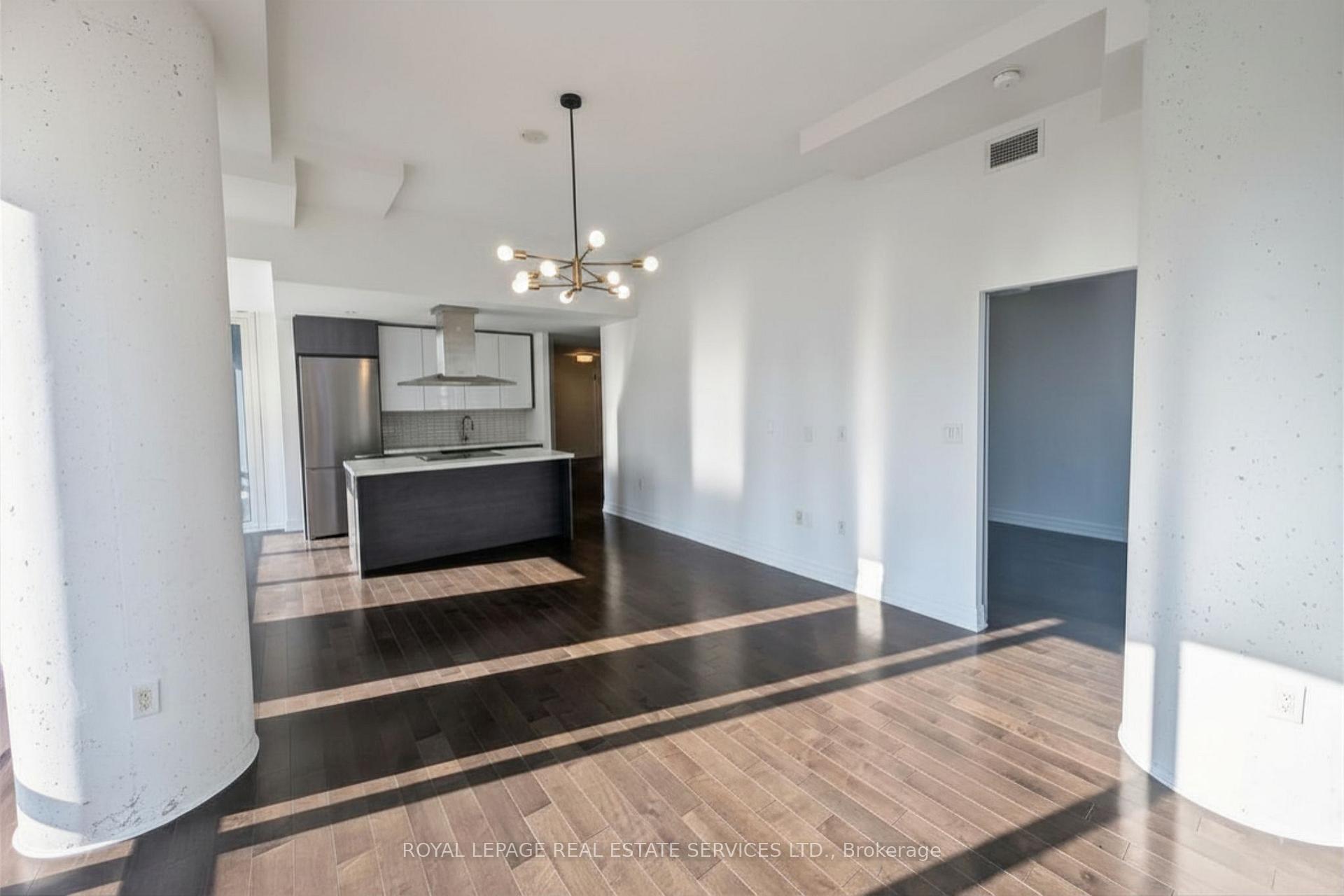 Photo 5 of Unit 2802, 8 The Esplanade, Toronto, Waterfront Communities — HOMEH