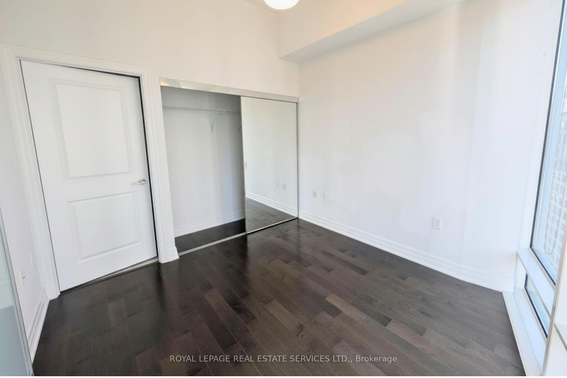 Photo 8 of Unit 2802, 8 The Esplanade, Toronto, Waterfront Communities — HOMEH