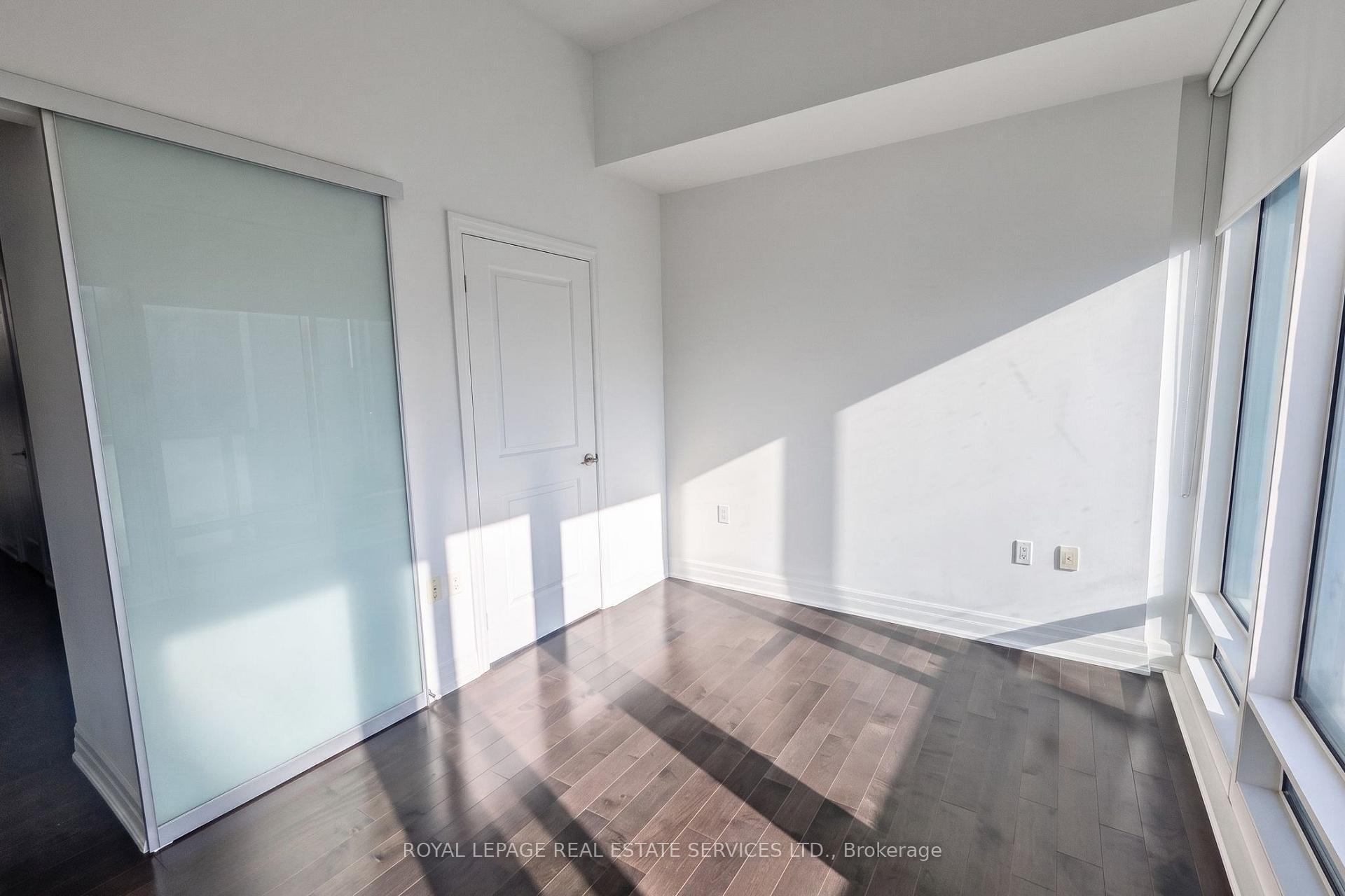 Photo 10 of Unit 2802, 8 The Esplanade, Toronto, Waterfront Communities — HOMEH