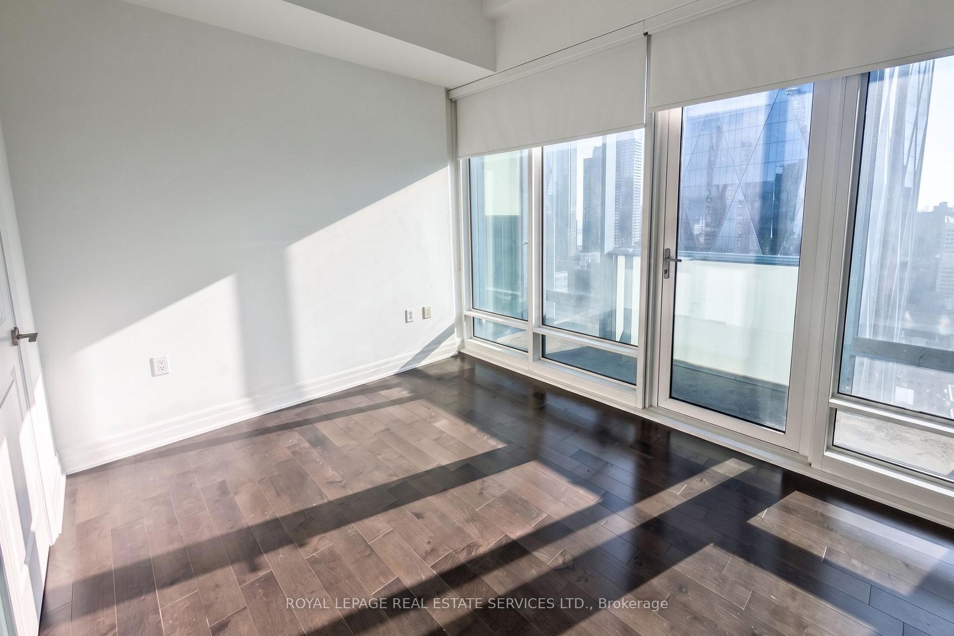 Photo 11 of Unit 2802, 8 The Esplanade, Toronto, Waterfront Communities — HOMEH