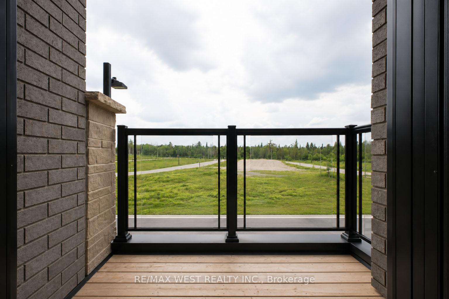 Photo 11 of 34 Spry Lane, Barrie, Innis-Shore — HOMEH