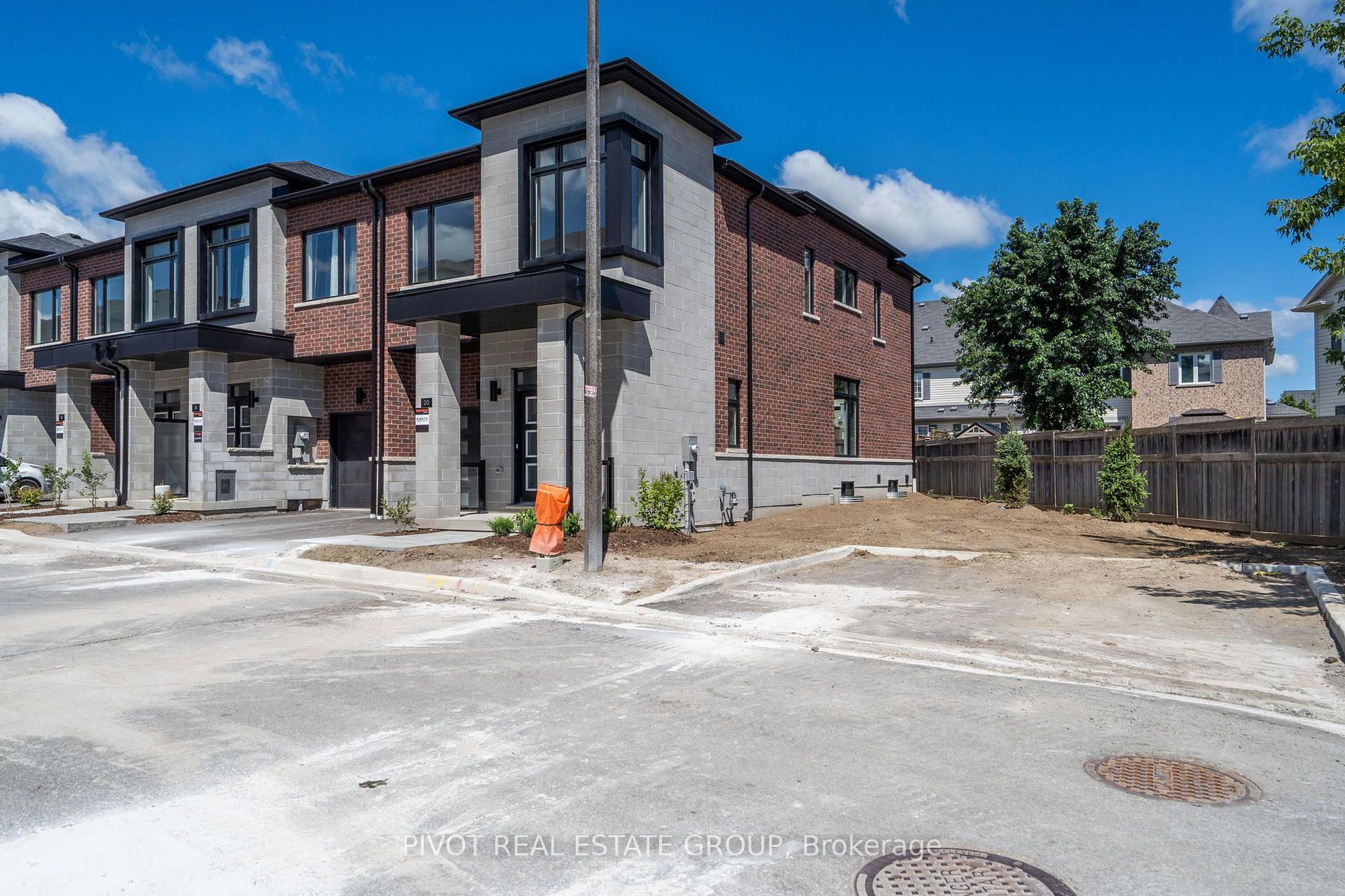 Photo 7 of 20 Observatory Way, Whitby, Brooklin — HOMEH