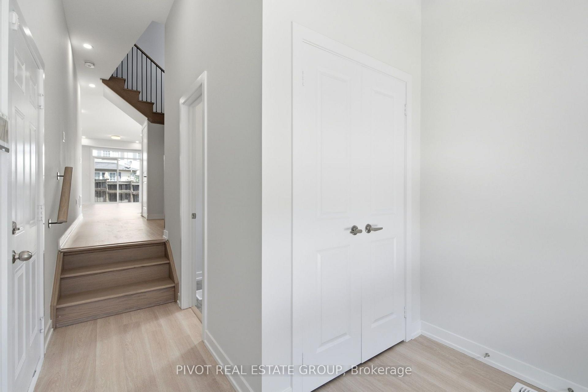 Photo 19 of 20 Observatory Way, Whitby, Brooklin — HOMEH