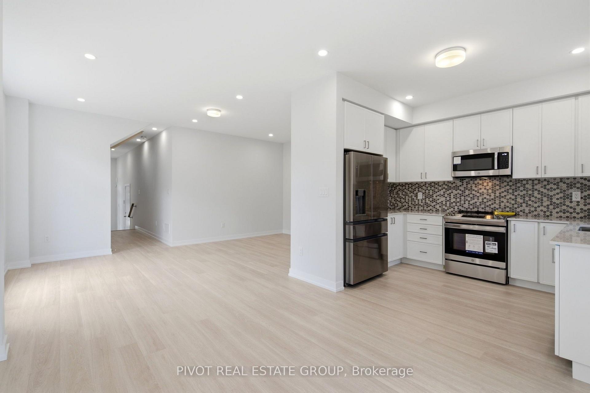 Photo 43 of 20 Observatory Way, Whitby, Brooklin — HOMEH