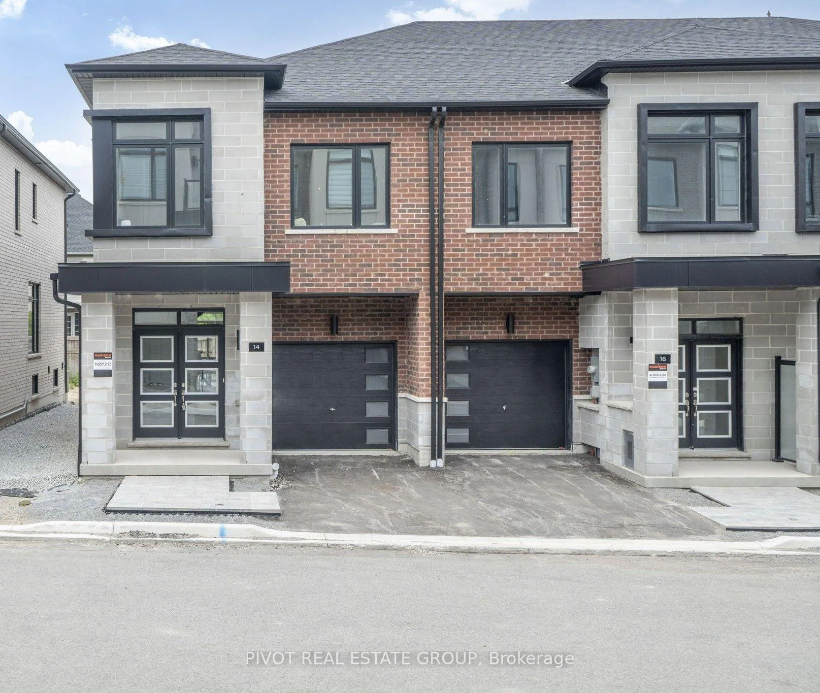 Photo 3 of 20 Observatory Way, Whitby, Brooklin — HOMEH