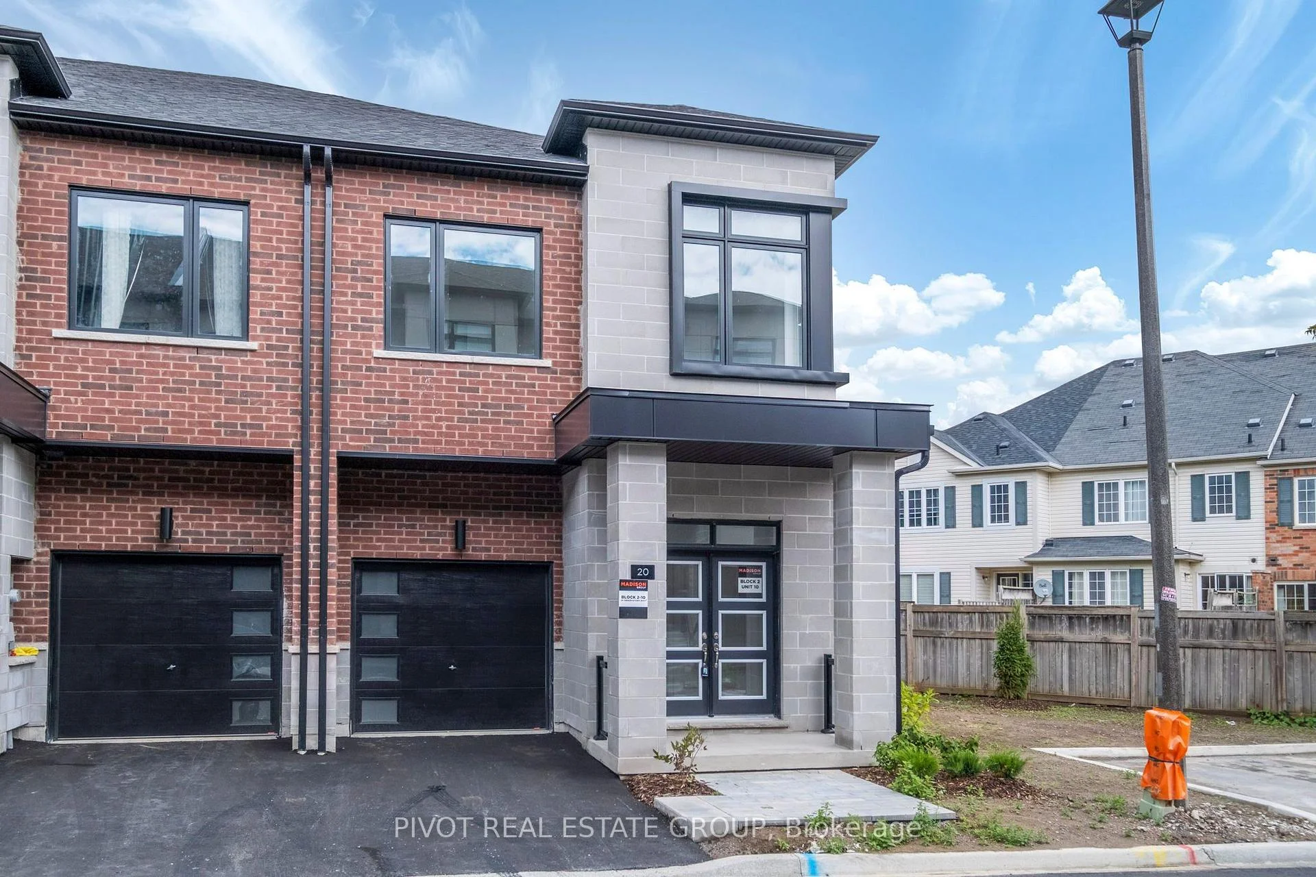 Photo 9 of 20 Observatory Way, Whitby, Brooklin — HOMEH