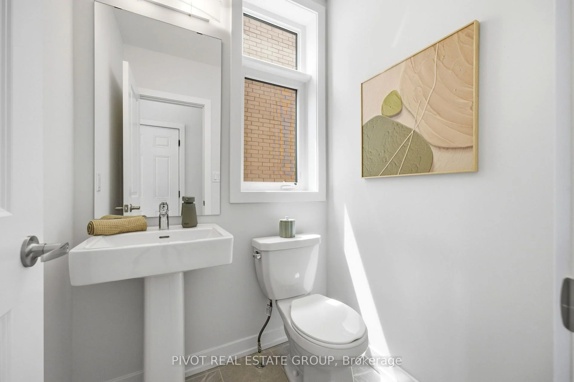 Photo 14 of 20 Observatory Way, Whitby, Brooklin — HOMEH