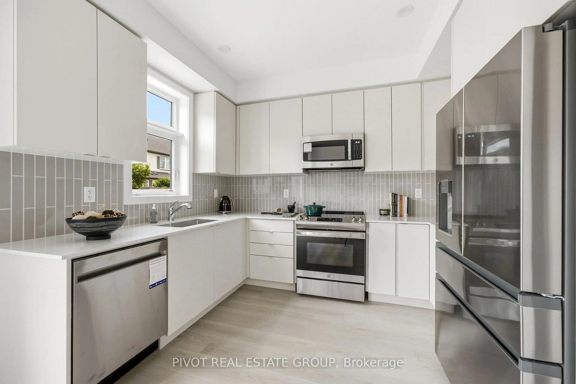 Photo 47 of 20 Observatory Way, Whitby, Brooklin — HOMEH