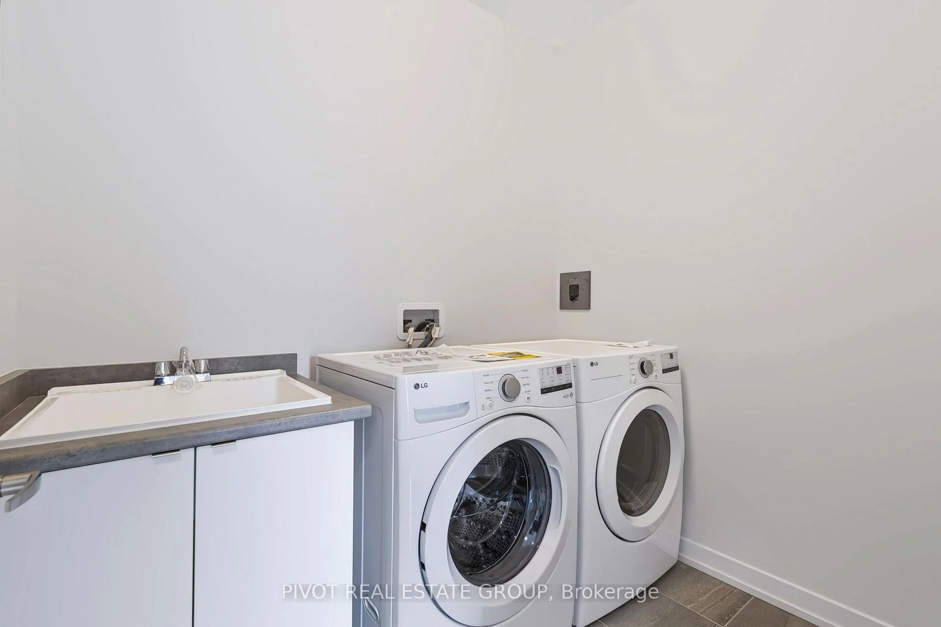 Photo 93 of 20 Observatory Way, Whitby, Brooklin — HOMEH