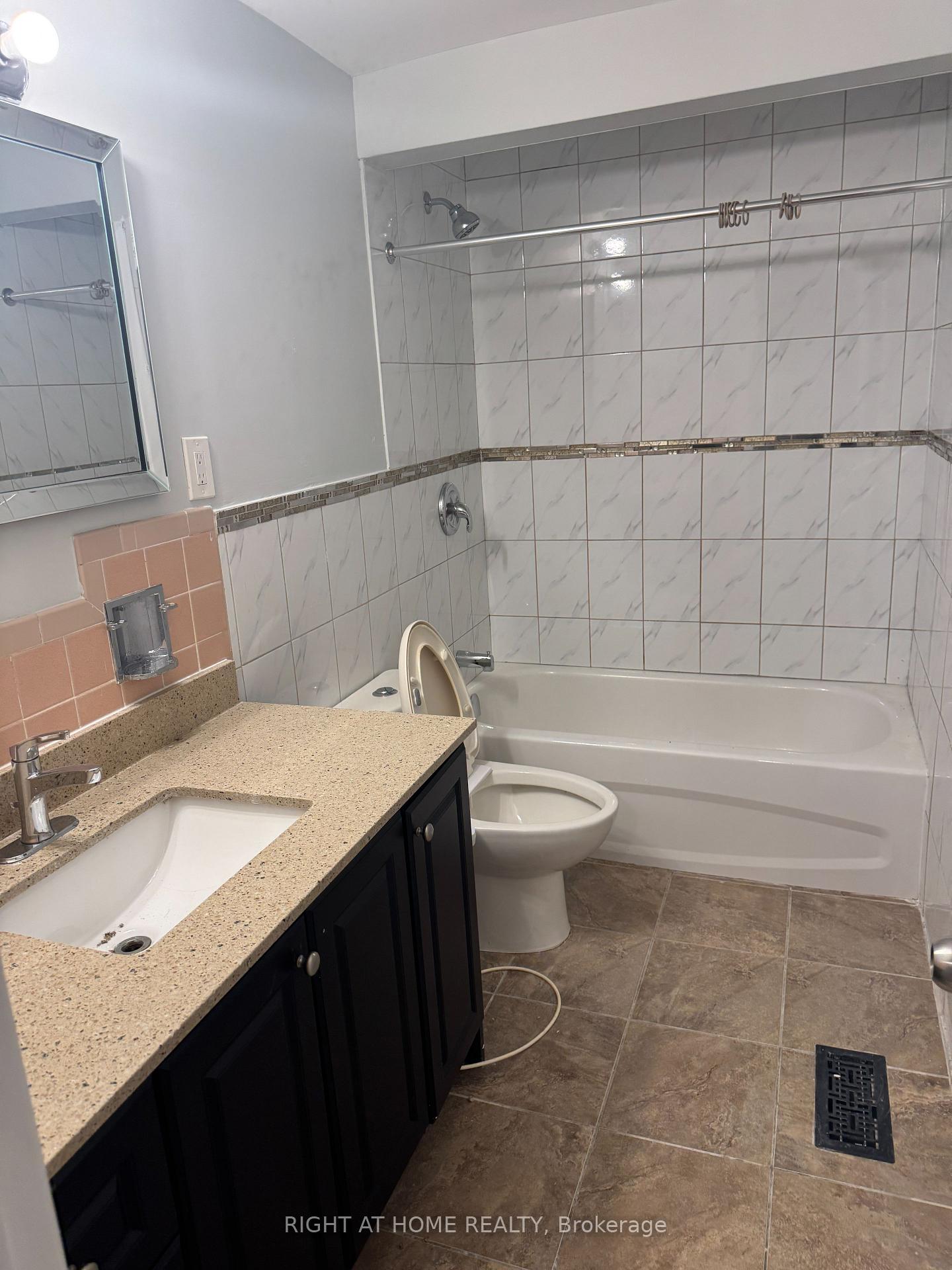 Photo 8 of 32 Conlins Road E, Scarborough, Highland Creek — HOMEH