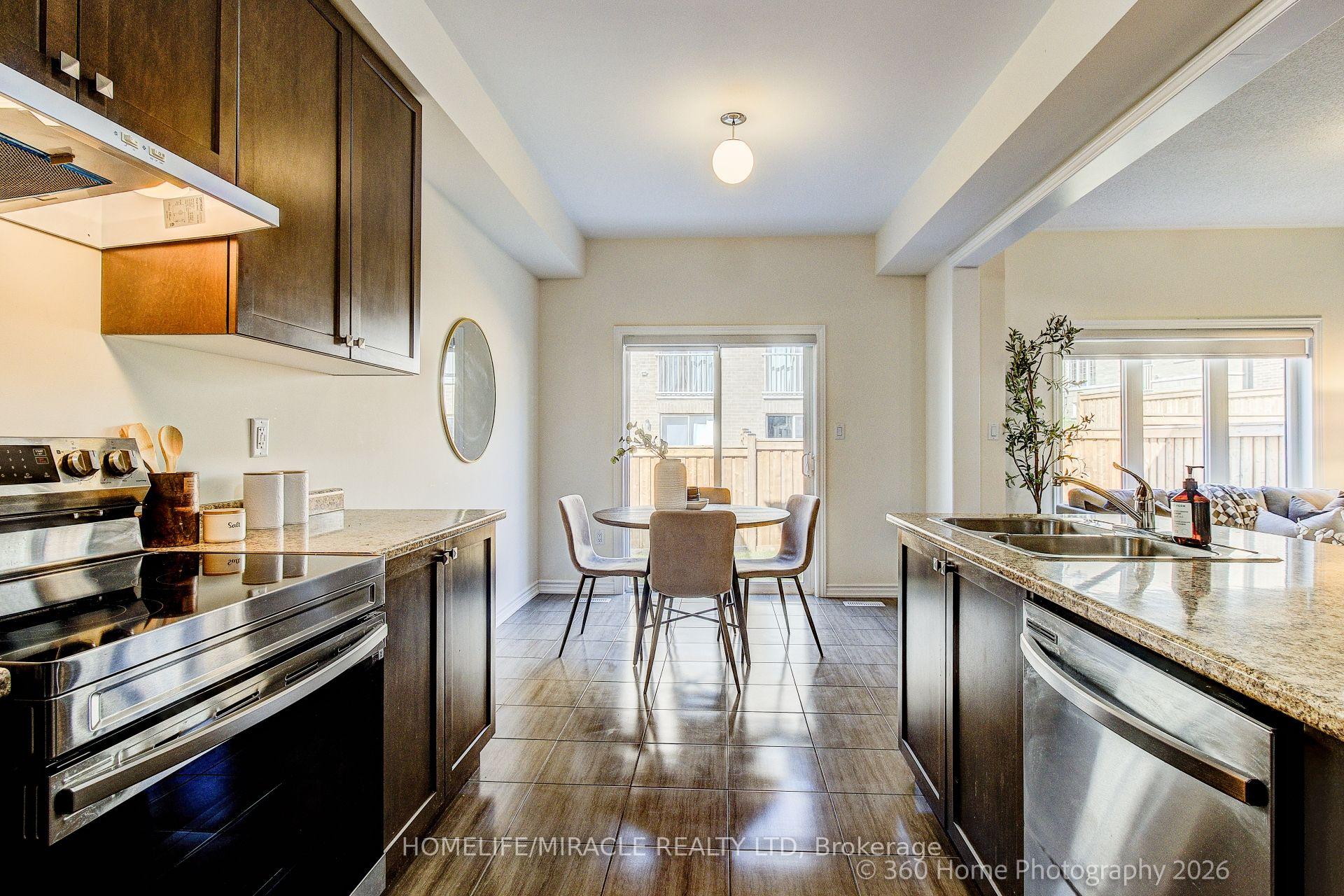 Photo 7 of 2528 Athena Path, Pickering, Rural Pickering — HOMEH