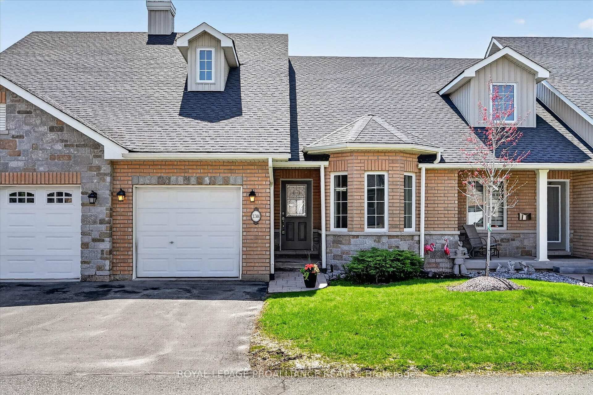 Photo of 138 Village Crescent