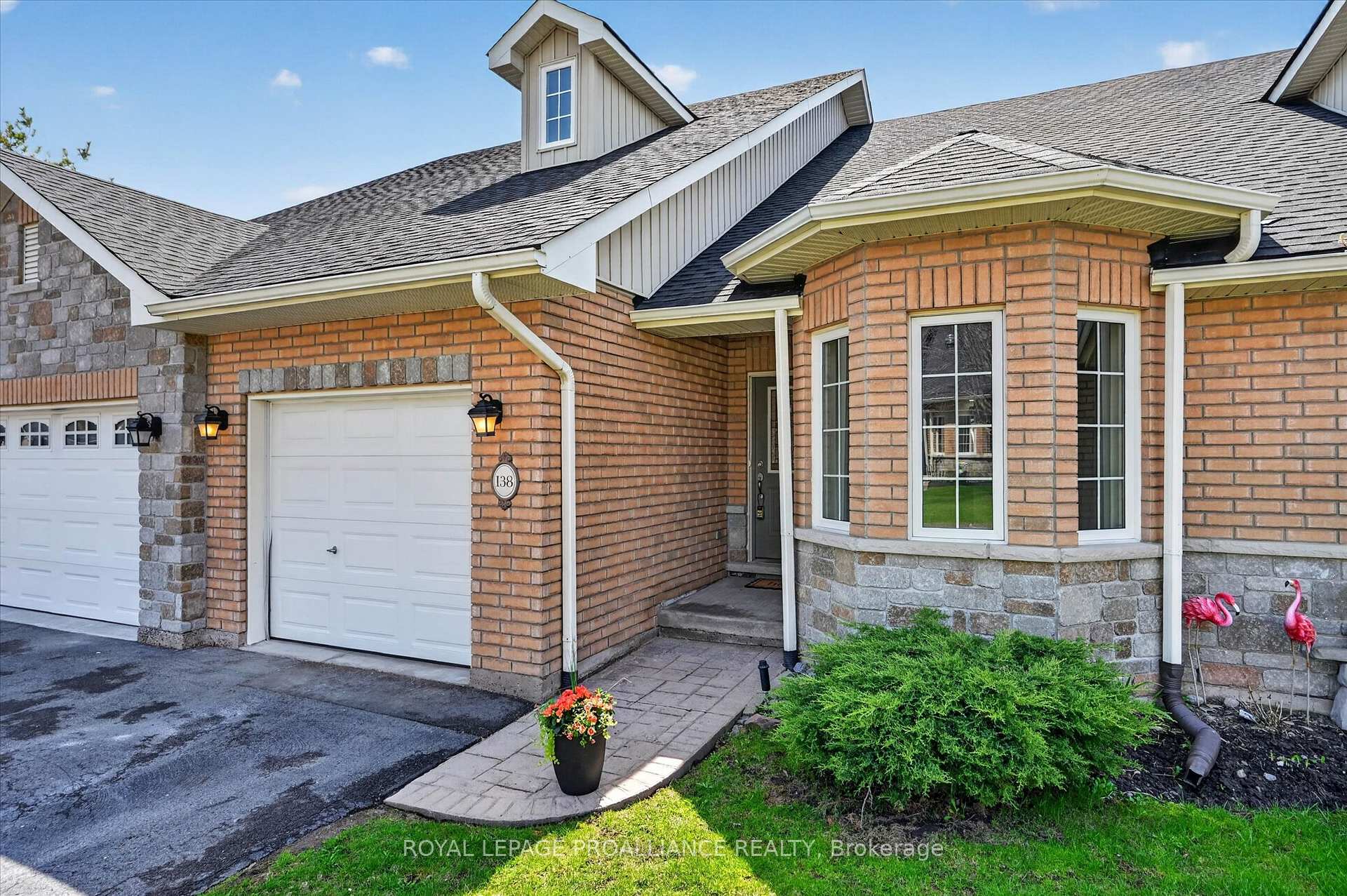 Photo 2 of 138 Village Crescent, Peterborough, Otonabee Ward 1 — HOMEH