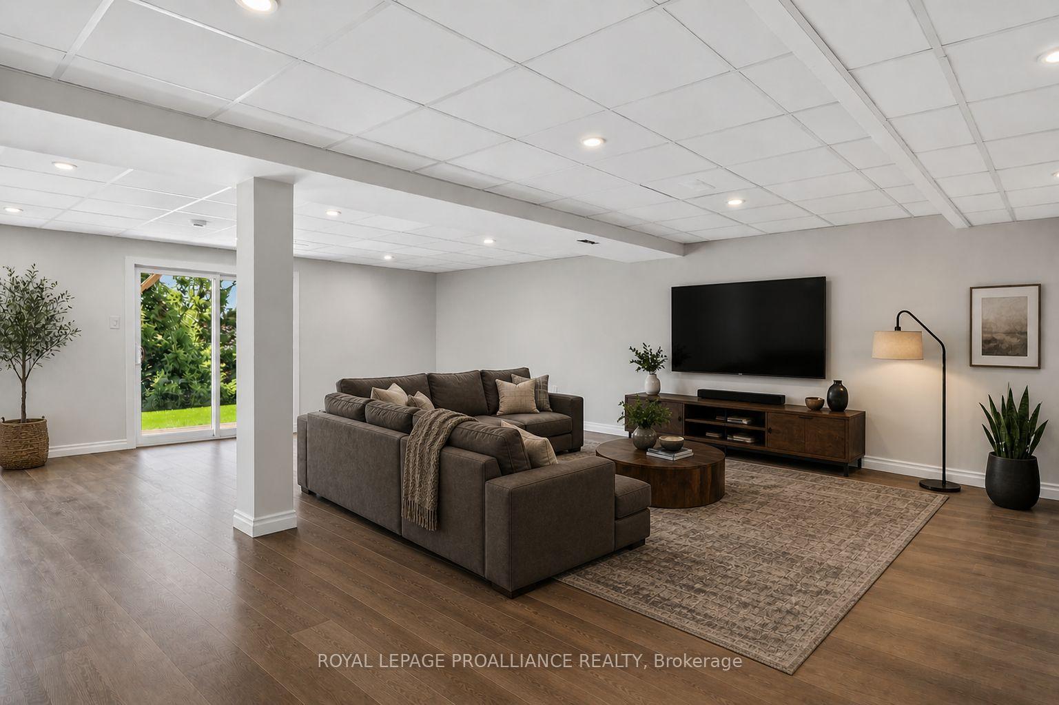 Photo 29 of 138 Village Crescent, Peterborough, Otonabee Ward 1 — HOMEH