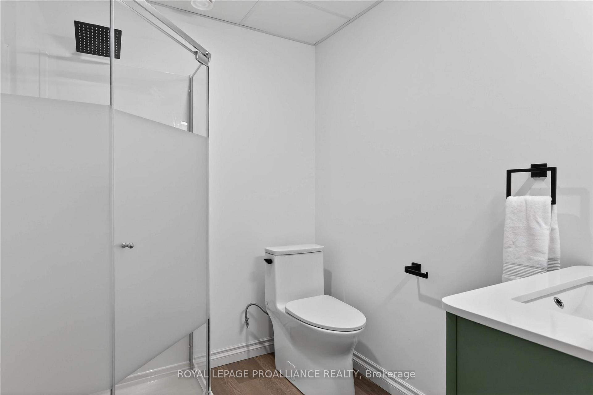 Photo 36 of 138 Village Crescent, Peterborough, Otonabee Ward 1 — HOMEH