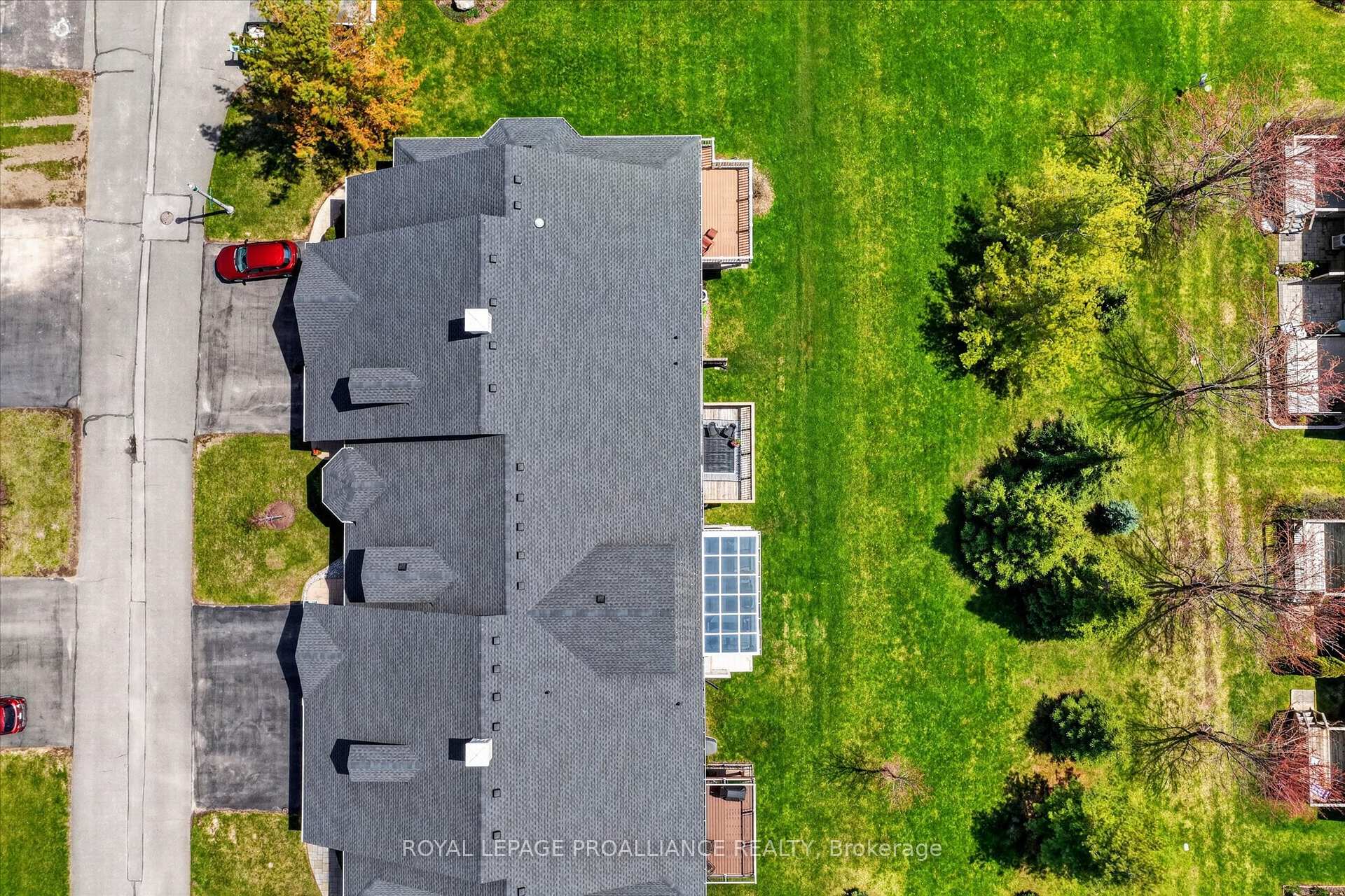 Photo 41 of 138 Village Crescent, Peterborough, Otonabee Ward 1 — HOMEH
