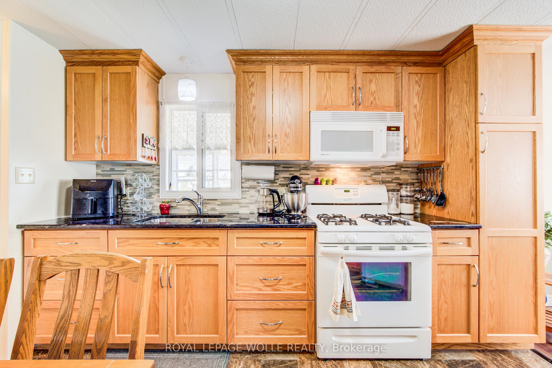 Photo 15 of 21 Fairview Crescent, North Perth, Listowel — HOMEH