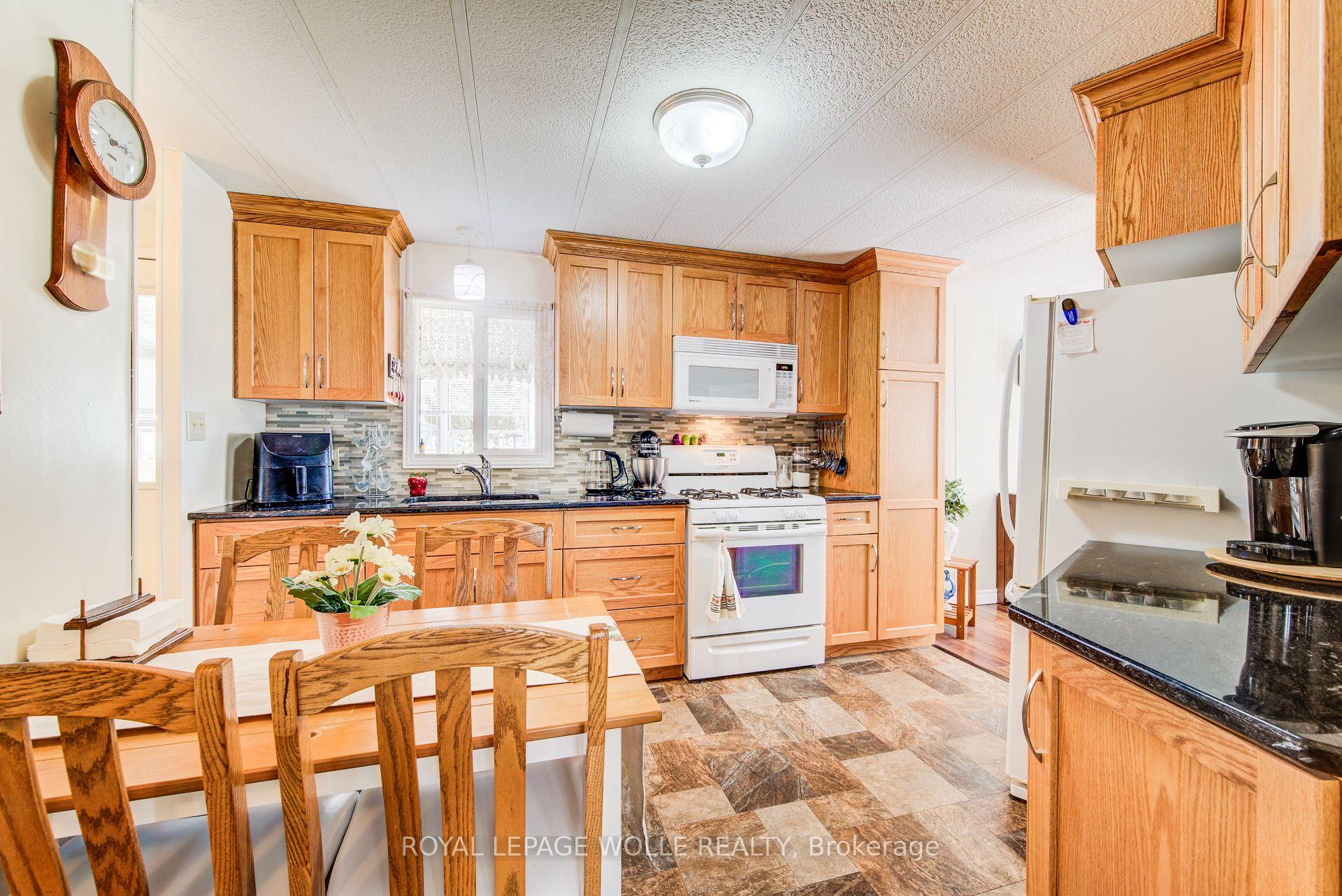 Photo 16 of 21 Fairview Crescent, North Perth, Listowel — HOMEH