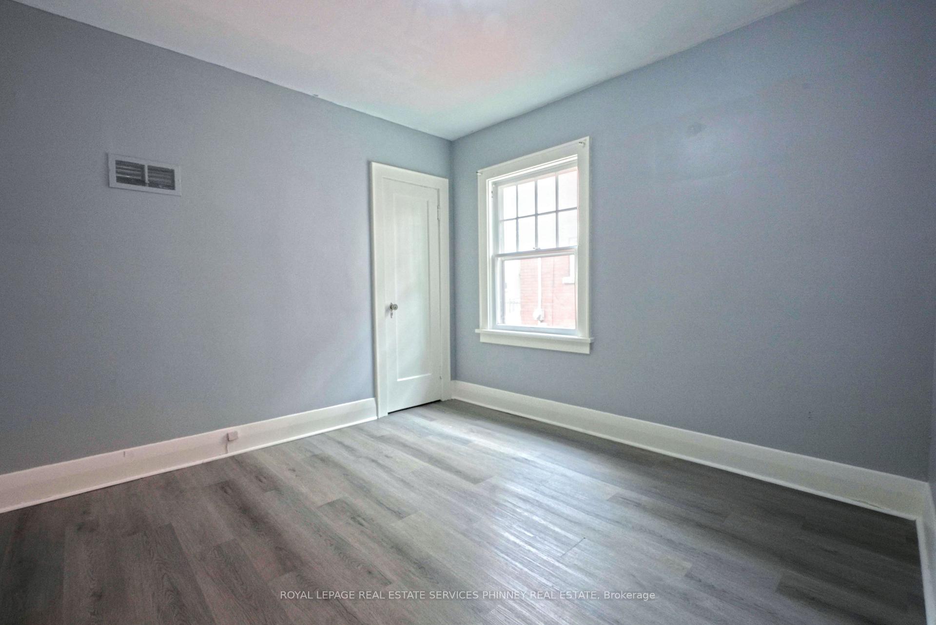 Photo 9 of 26 Avenue Place, Welland, Welland Downtown — HOMEH