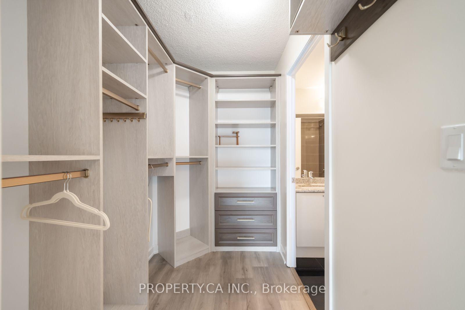 Photo 10 of Unit 910, 18 Harbour Street, Toronto, Waterfront Communities — HOMEH