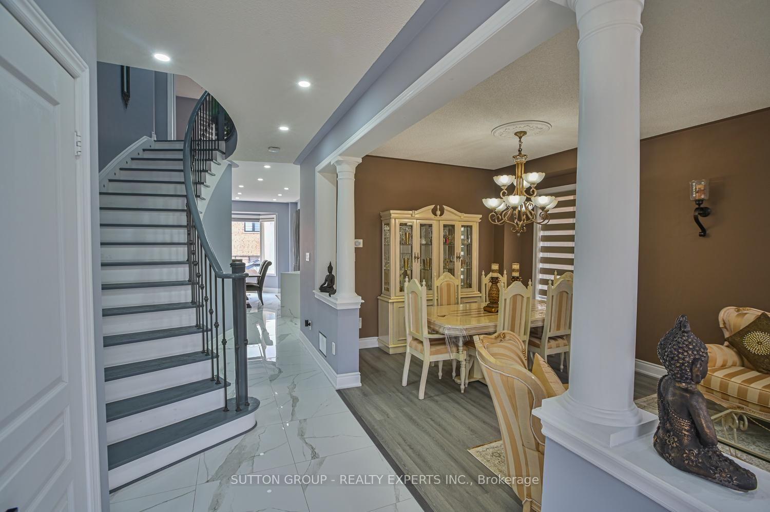 Photo 4 of 373 Sunny Meadow Boulevard, Brampton, Sandringham-Wellington — HOMEH