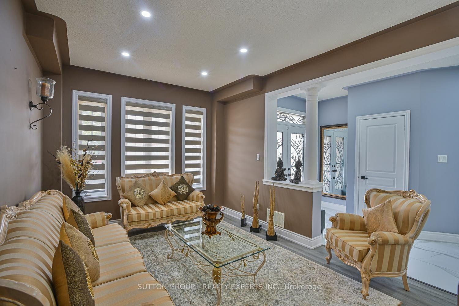 Photo 6 of 373 Sunny Meadow Boulevard, Brampton, Sandringham-Wellington — HOMEH
