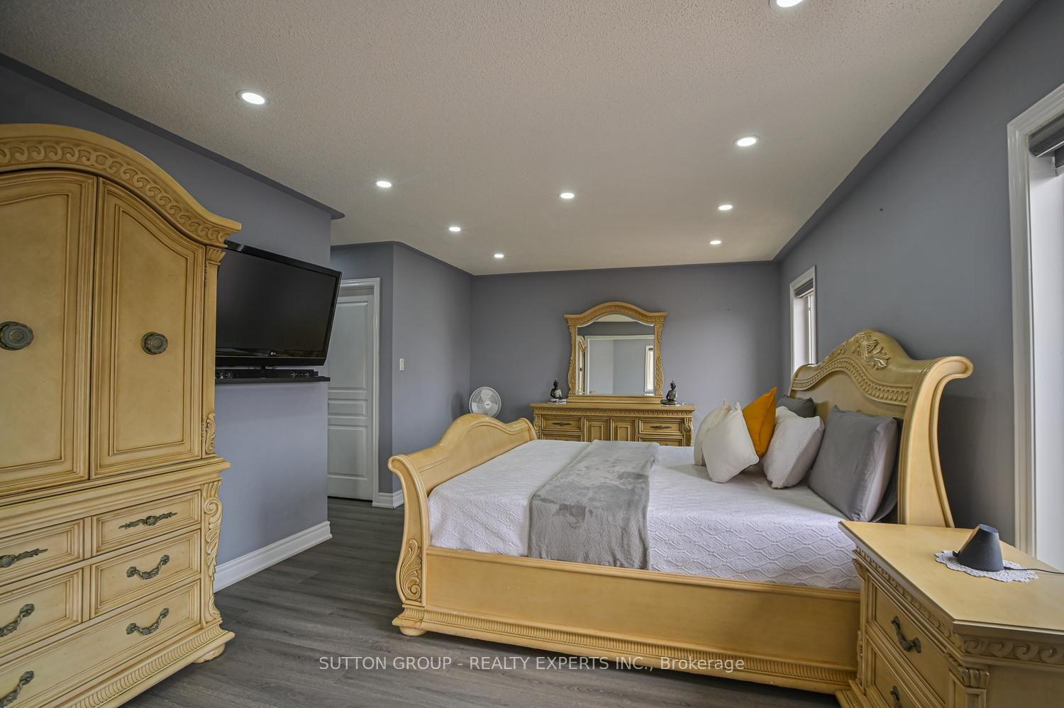 Photo 24 of 373 Sunny Meadow Boulevard, Brampton, Sandringham-Wellington — HOMEH