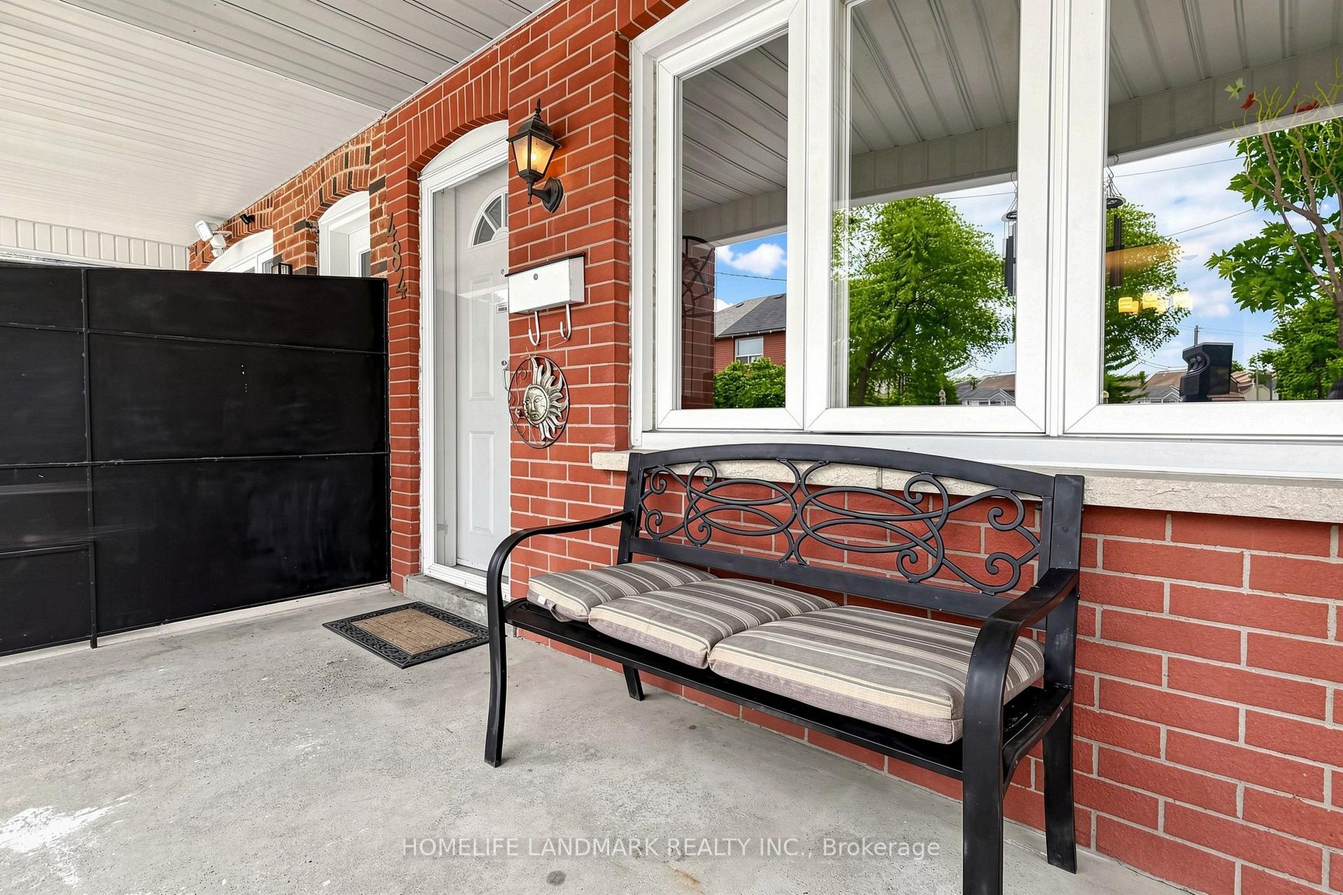 Photo 5 of 484 Glenholme Avenue, Toronto, Oakwood Village — HOMEH