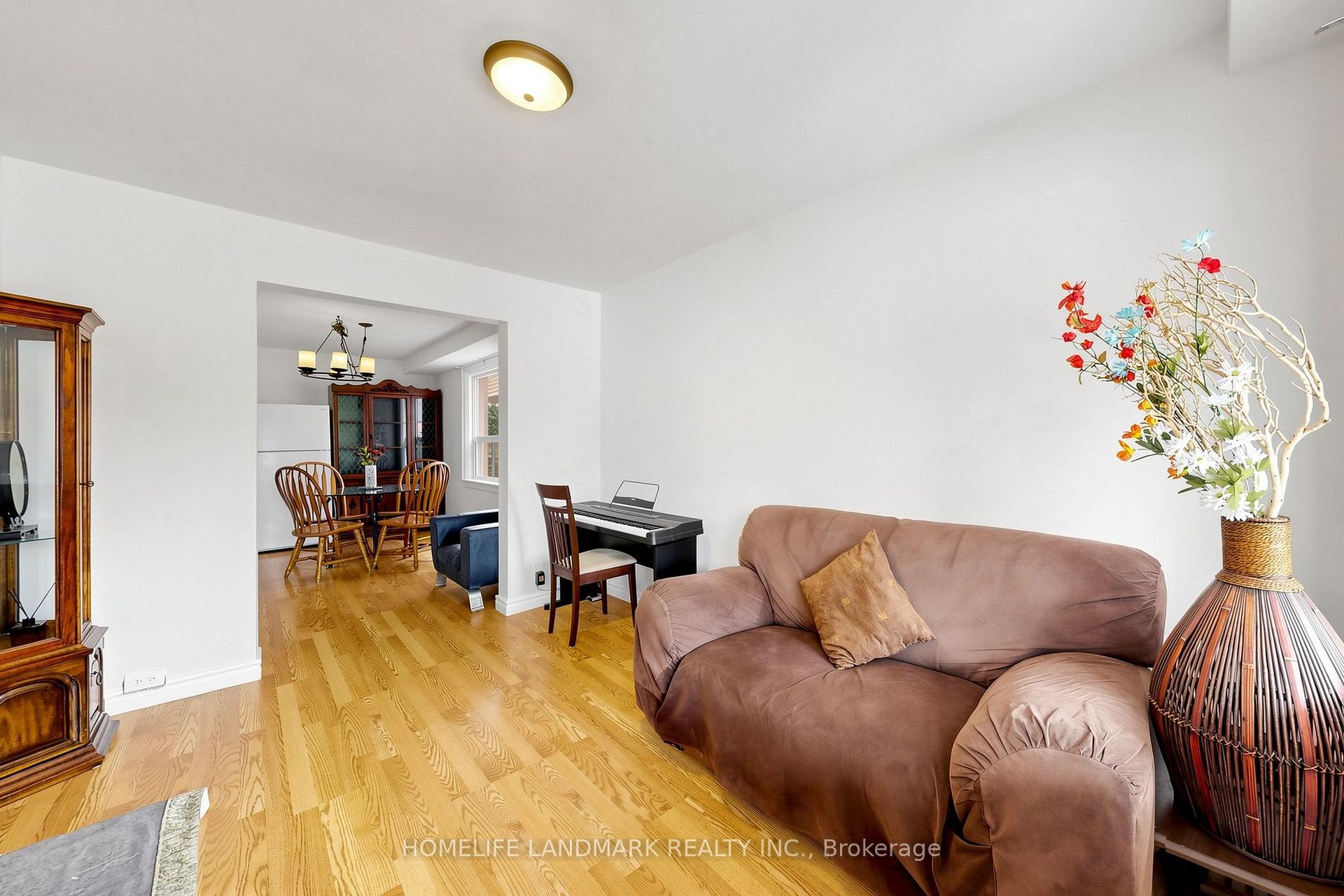 Photo 8 of 484 Glenholme Avenue, Toronto, Oakwood Village — HOMEH