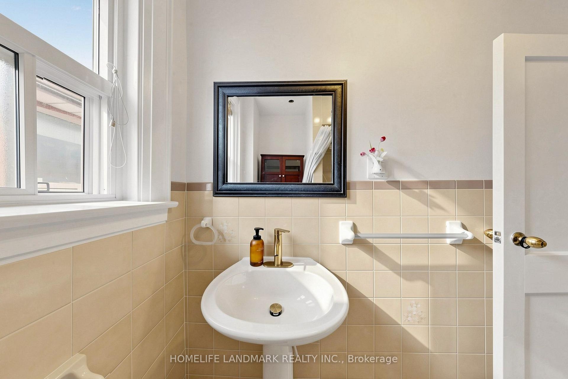 Photo 33 of 484 Glenholme Avenue, Toronto, Oakwood Village — HOMEH