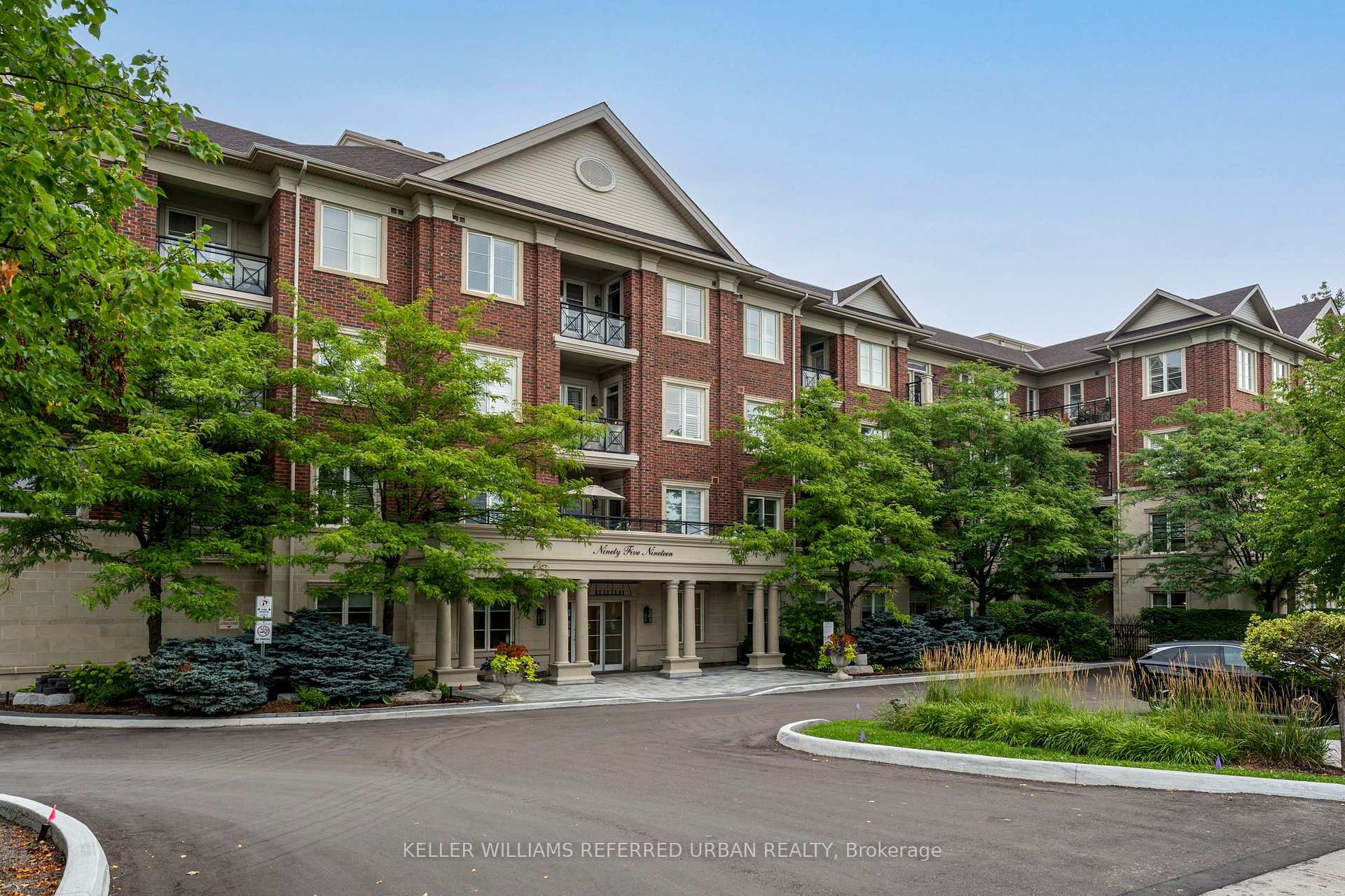 Photo 2 of Unit 212, 9519 Keele Street, Vaughan, Maple — HOMEH