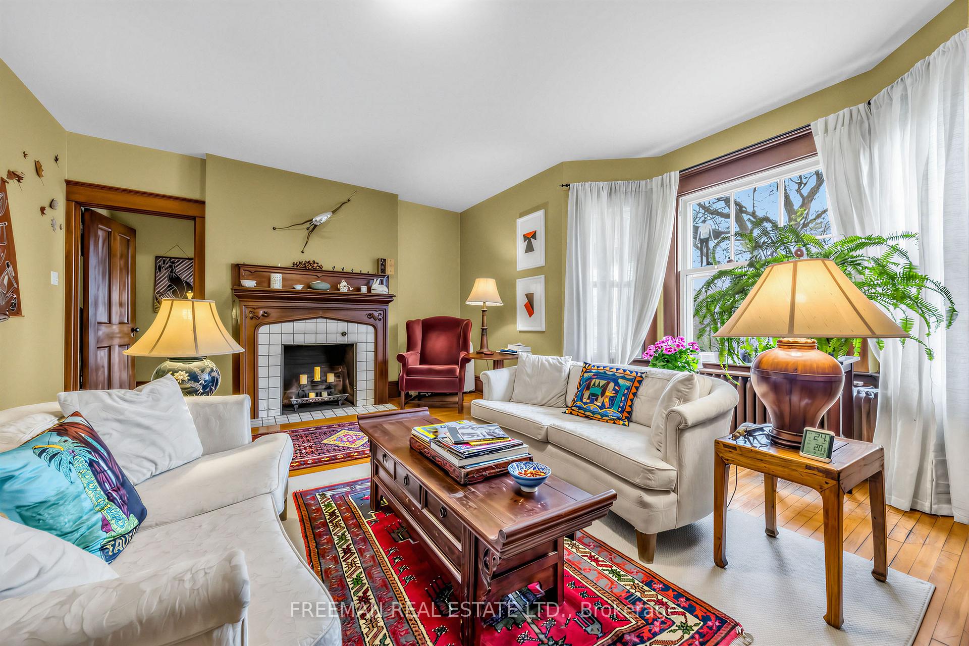 Photo 5 of 129 Indian Road, Toronto, High Park-Swansea — HOMEH