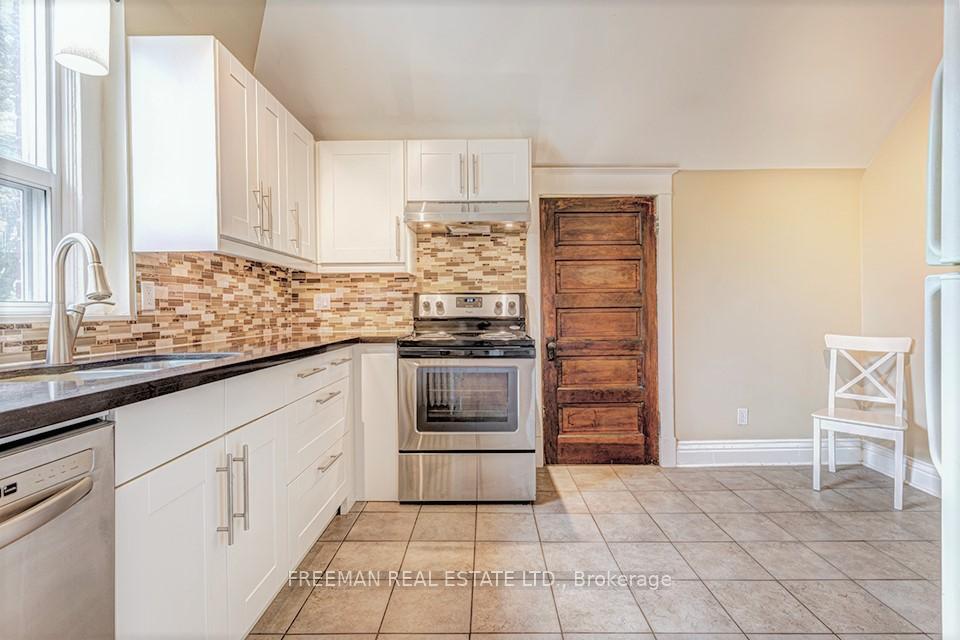 Photo 19 of 129 Indian Road, Toronto, High Park-Swansea — HOMEH