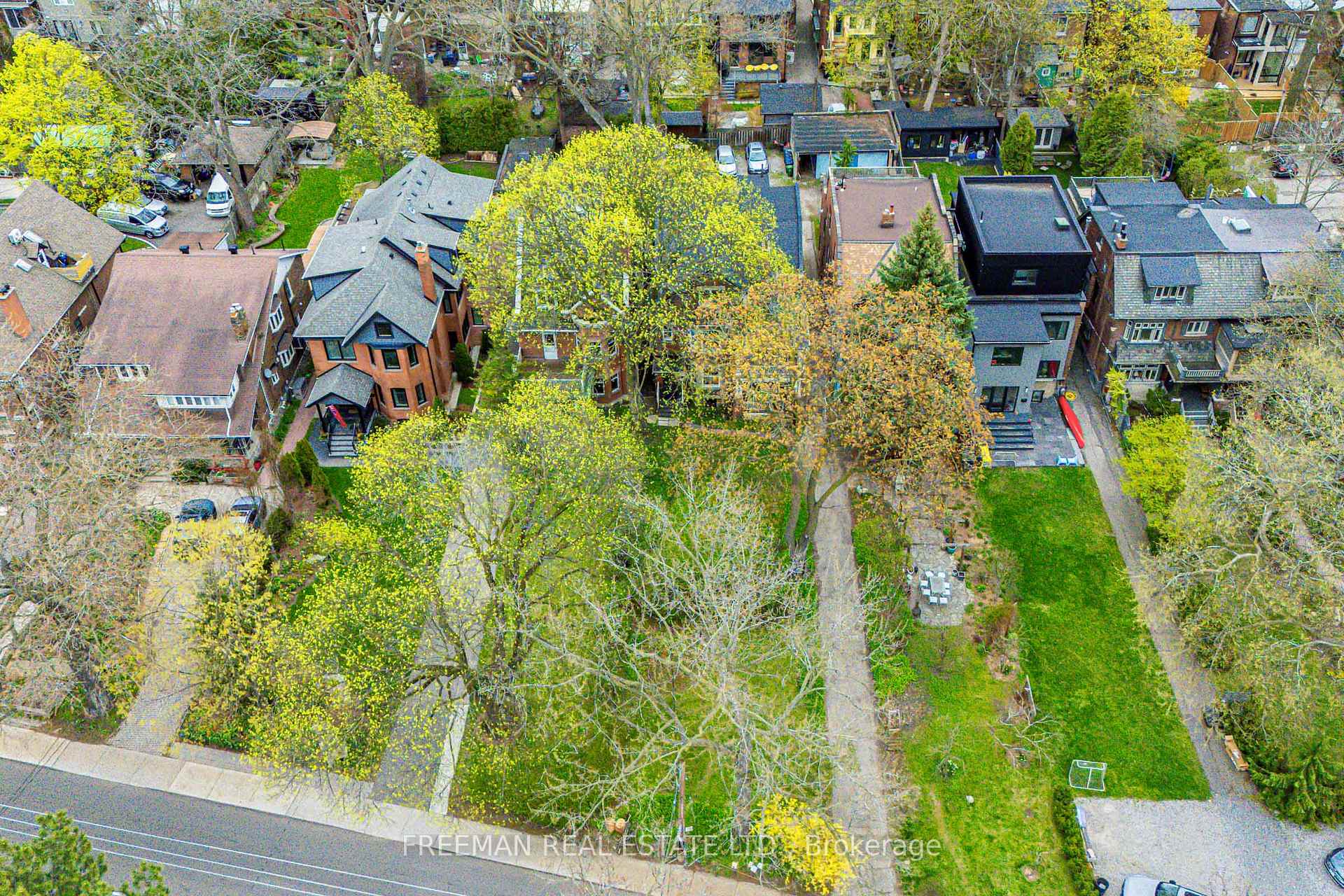 Photo 40 of 129 Indian Road, Toronto, High Park-Swansea — HOMEH