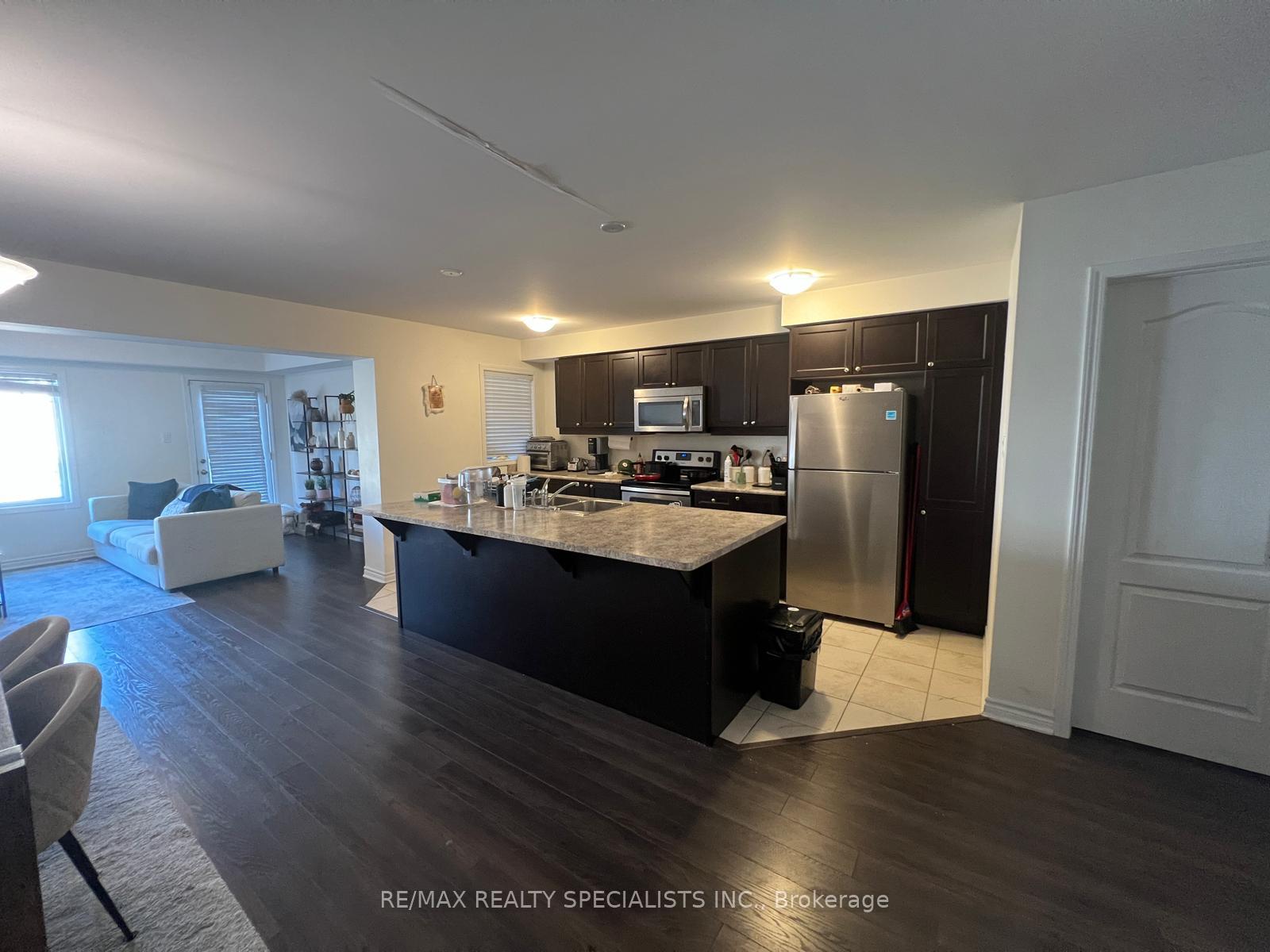 Photo 9 of 285 Casson Point, Milton, Ford — HOMEH