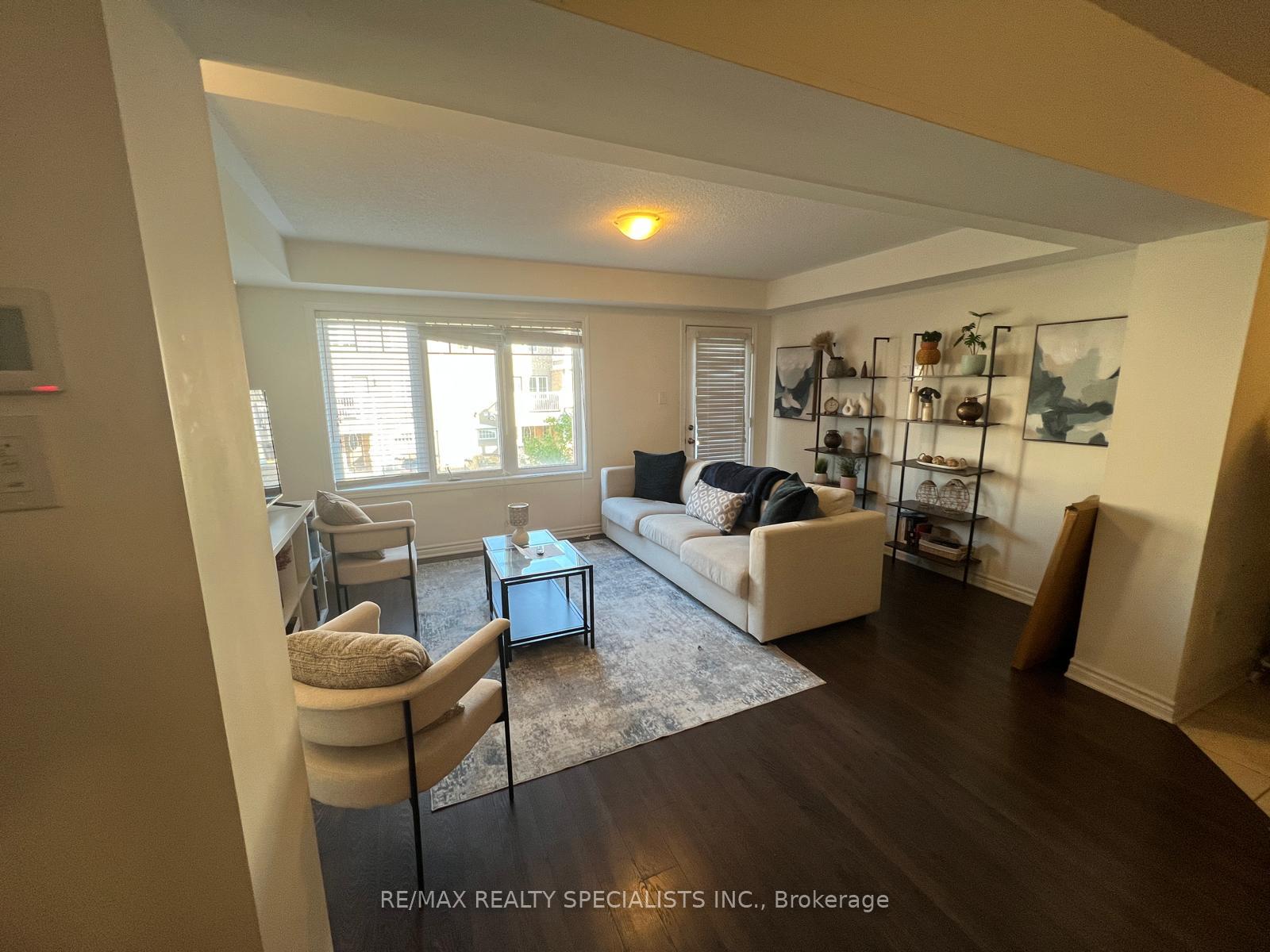 Photo 16 of 285 Casson Point, Milton, Ford — HOMEH