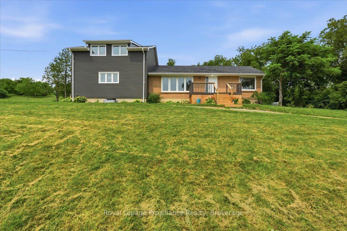 Photo 2 of 1080 Smith Street, Quinte West, Murray Ward — HOMEH