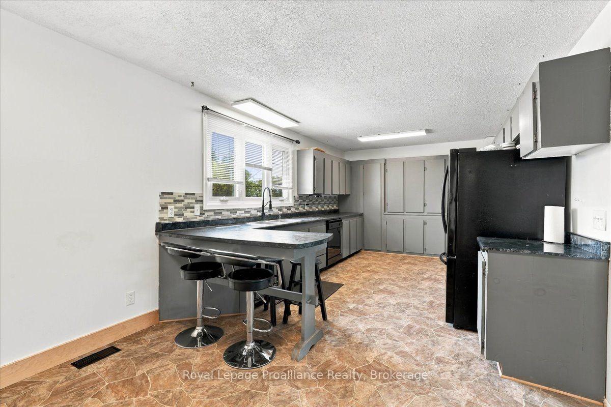 Photo 6 of 1080 Smith Street, Quinte West, Murray Ward — HOMEH